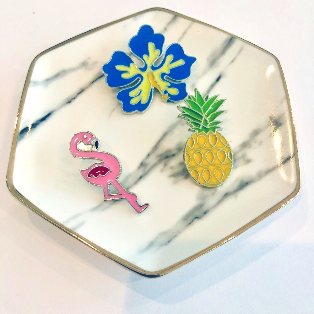 LAST 2 🍍- FUN Tropical Enamel Pins - Pineapple